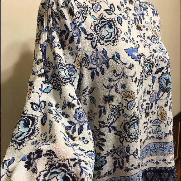 Floral printed blouse - Picture 3 of 8